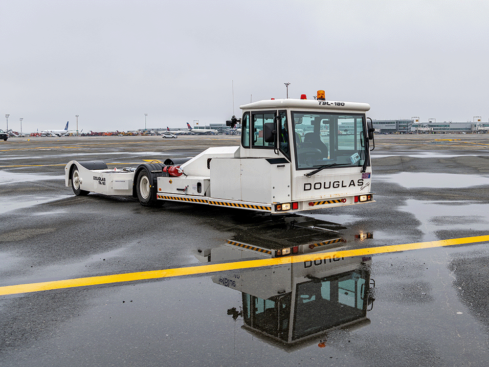 Textron GSE - Douglas TBL-180 - Towbarless Pushback - Oversteer Warning System