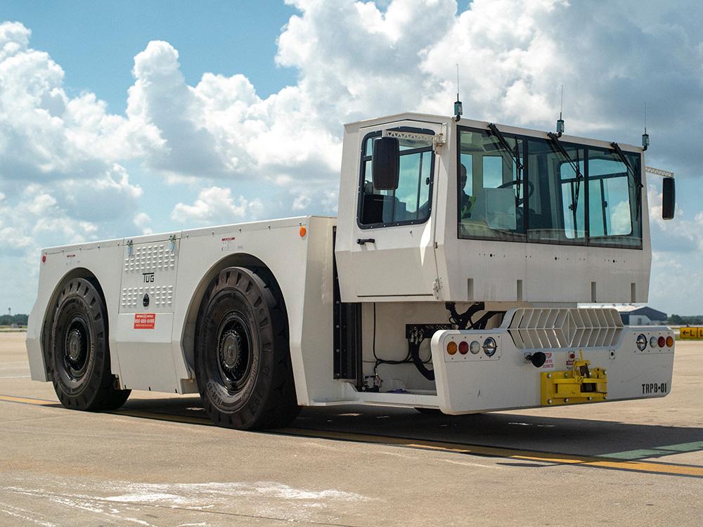 Textron GSE - TUG ALPHA 4 - Conventional Pushback - Elevating Front Cab