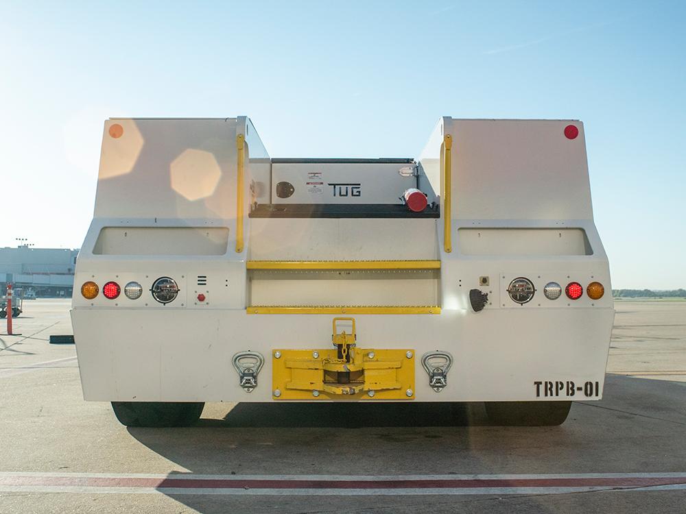 Textron GSE - TUG ALPHA 4 - Conventional Pushback - Ground Level Service Points