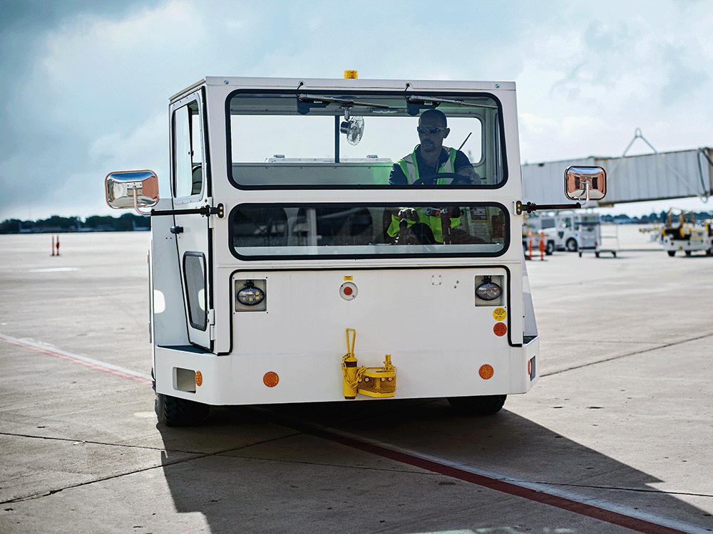 Textron GSE - TUG GT-35 - Conventional Pushback - Automotive Style Operator Area